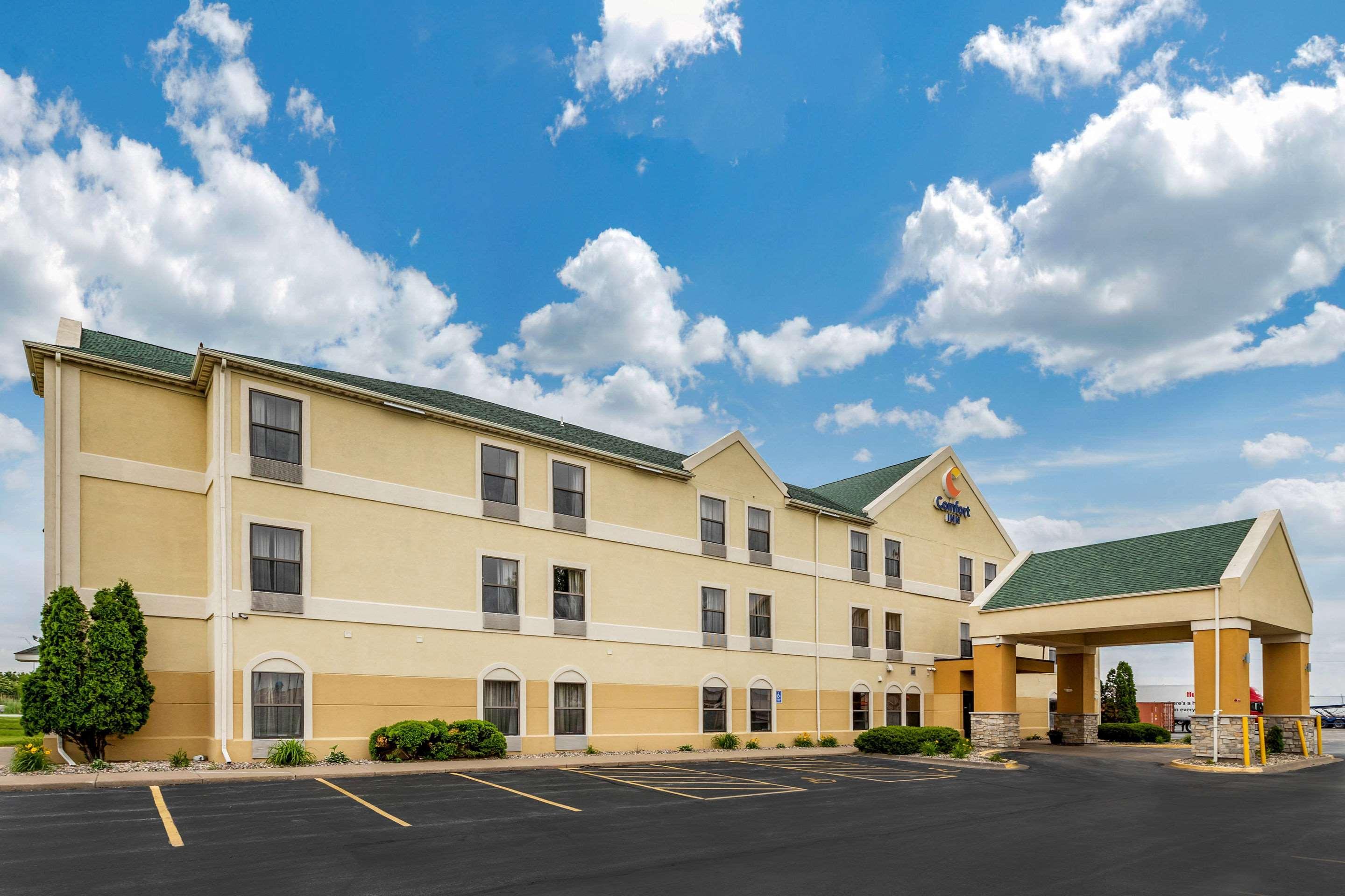 Comfort Inn Walcott Near Davenport Exterior foto